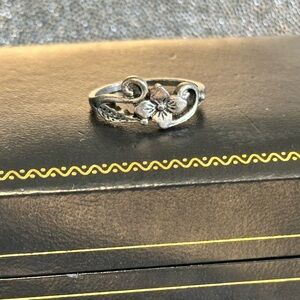 Women Ring #2 Size 7